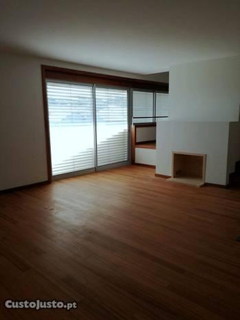 Apartamento T4 novo ao Campo Alegre - Porto