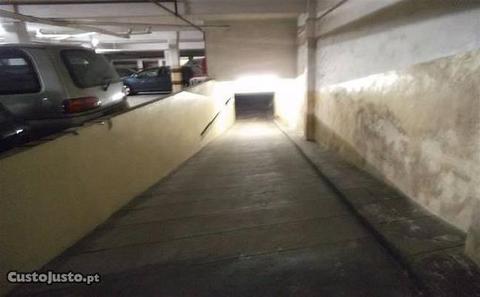 Garagem com 10m2 Matosinhos SU-BE132749