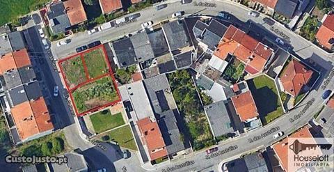 3 Lotes de Terreno para Moradias