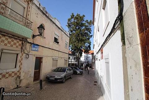 Prédio no centro da histórica vila de Alcochete