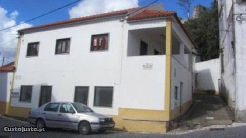 Vivenda / Casa V4 Alcanede Santarém SU-SA17662