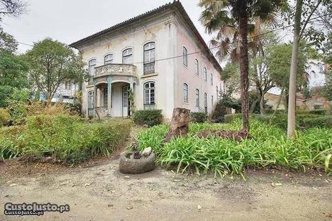 Encantador Palacete em Anadia com terreno