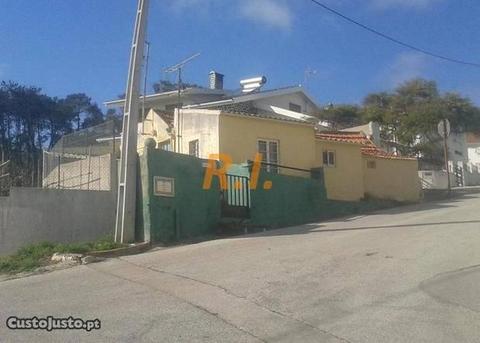 Moradia M2 para Reconstrução a 600mt da Praia