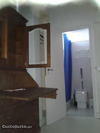 Quarto com WC privativo