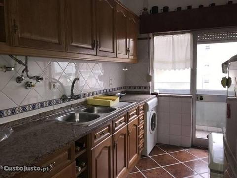 Apartamento T2 Supermercados São Vicente Abrantes