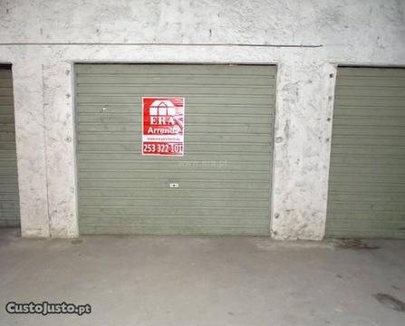 Garagem Fechada com 17m2 Vila Verde