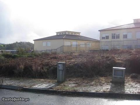 Lote terreno com 700m2 em Louriçal