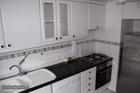 Apartamento T2 muito bem localizado - Barrocas