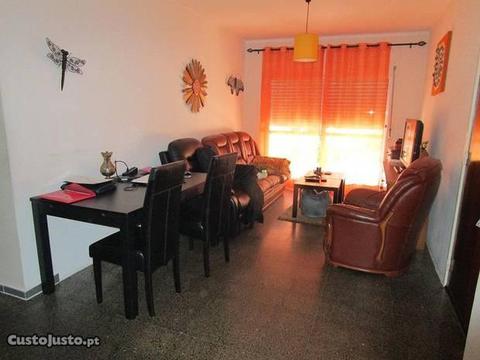 Ref. 88/18 - Apartamento T4 em Mira - Sintra