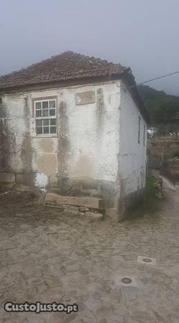 Casa para reconstruir à cidade