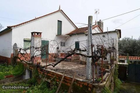 Moradia isolada com terreno junto a Coimbra