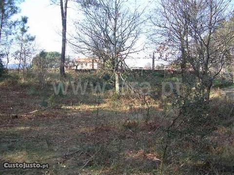 Terreno com 841m2 Vila Verde Lanhas
