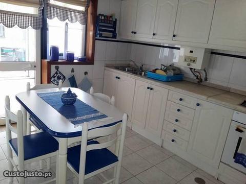 Apartamento T2 com terraço e garagem - 99 mil