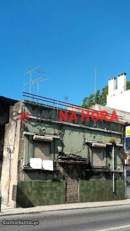 Moradia T4 - Loures (reconstrução)