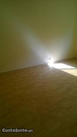 Apartamento t2+1 Alto seixalinho(FF)