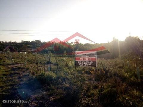 Terreno Rústico com viabilidade de construção