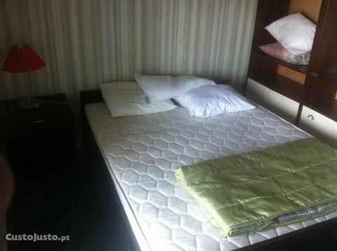 Quarto interior-mas c/janela Estudantes.Picoas