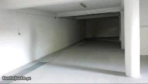 Garagem com 90m2 Espinho IT-5177-1