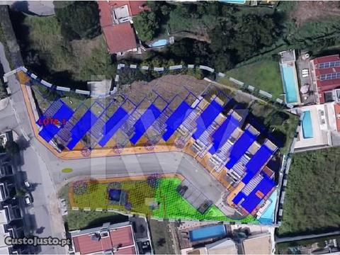 Lote De Terreno De Gaveto Para Construção Com 2