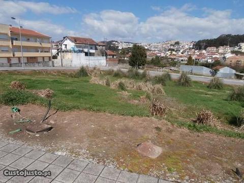 Terrenos em Baguim do Monte