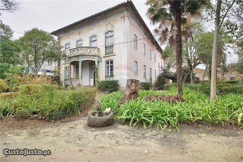 Encantador Palacete em Anadia com terreno