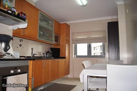 [5745] Excelente Apartamento T3 com Box e Arrecada