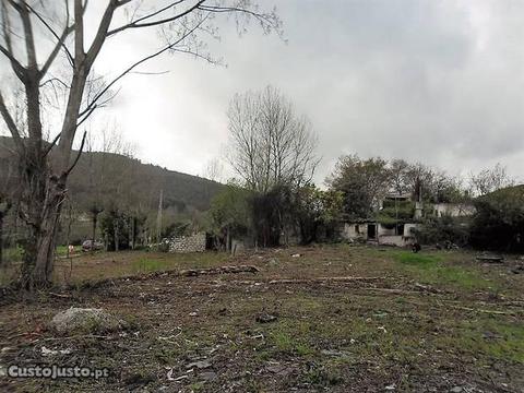 Moradias p/ Rest. c/ Terreno, Brito - FR1804C12M1