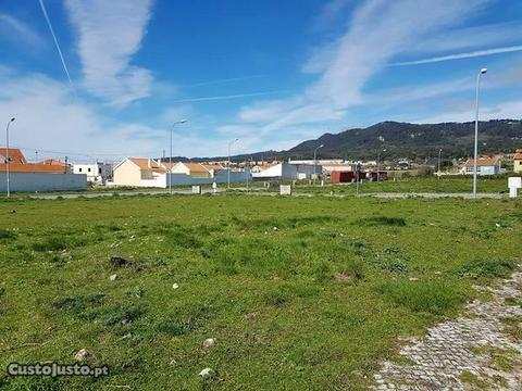 Lote de terreno para construção de moradia