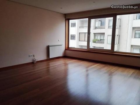 Apartamento T2+1 5 de Outubro