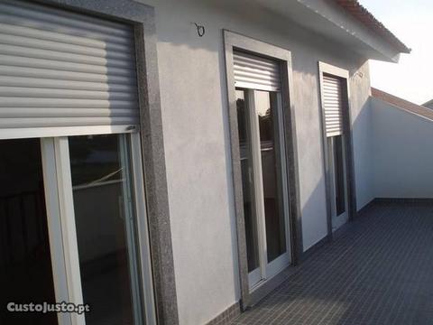 Apartamento T1+1 Duplex com terraço - Azurva