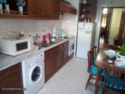 Apartamento T3 Paços de Brandão IT-7646