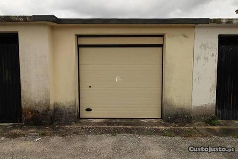 Garagem fechada 23m² em Santa Clara, Coimbra