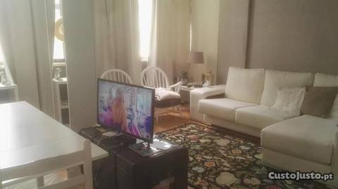 T2 junto a Sete Rios com terraço