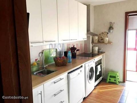 Apartamento T2 todo renovado na Póvoa de Varzim