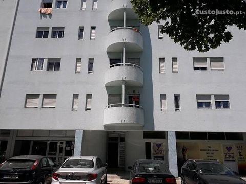 Apartamento T3 mobilado