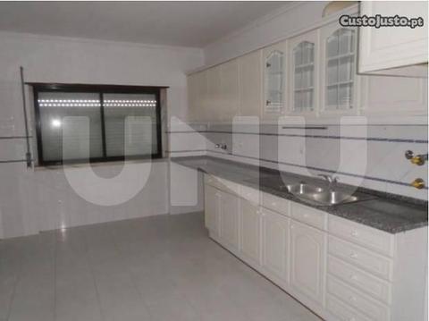 Apartamento T3- Vale Flores - 1ºandar