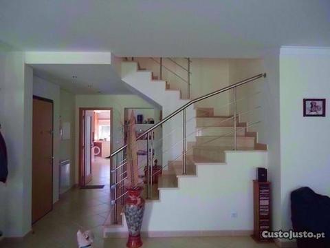 [4850] Excelente Apartamento Duplex T4 em Alcochet