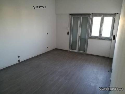 Apartamento T3 totalmente remodelado [EUR550]