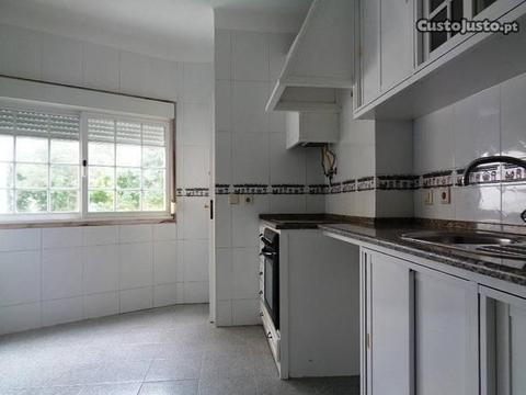 Apartamento T2 Remodelado em Oeiras