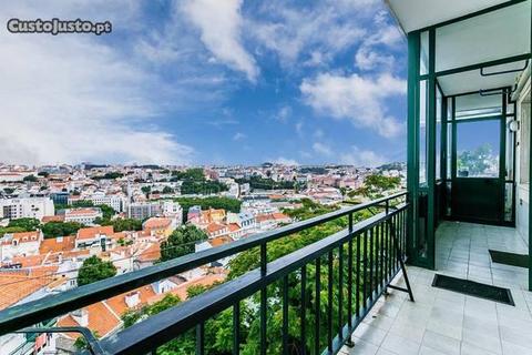 Apartamento T2 PRÍNCIPE REAL com vista 180º Lisboa