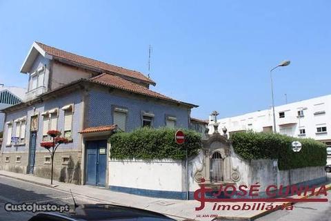 Moradia P/ Restauro No Centro De V. P. Âncora