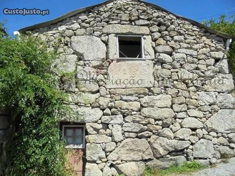 Casa em pedra, Portela do Vade, Vila Verde