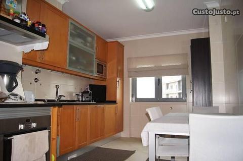 [5745] Excelente Apartamento T3 com Box e Arrecada