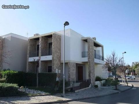 Moradia em banda V3+1 Barrabés São Brás de