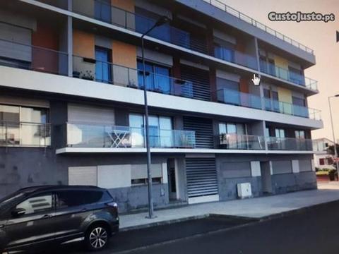 APT T1 c/Garagem e arrecadação em Ponta Delgada