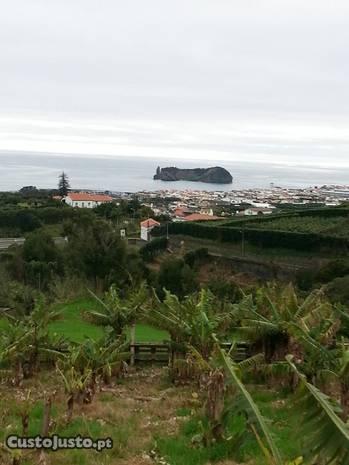 Terreno com vista deslumbrante em Vila Franca