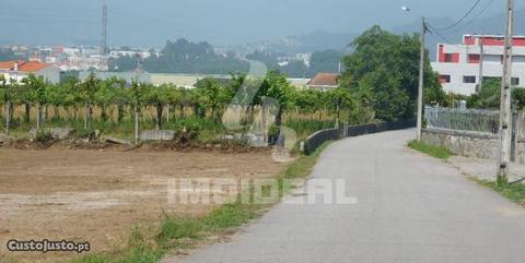 Terreno de 600m2 em Castelões para construção