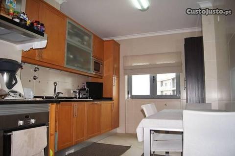 [5745] Excelente Apartamento T3 com Box e Arrecada