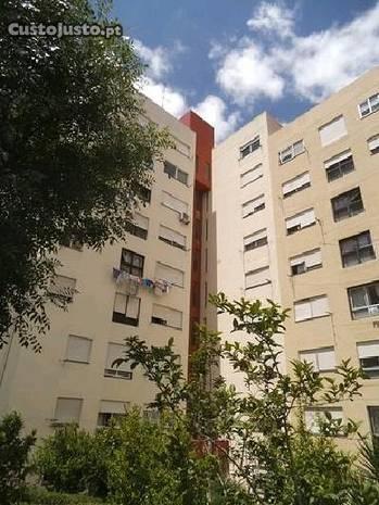 Apartamento T2 Corroios Seixal (SU-BE138810)