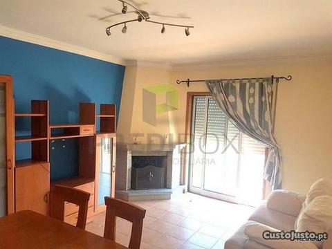 Apartamento T2 c/ lugar de garagem - Oiã